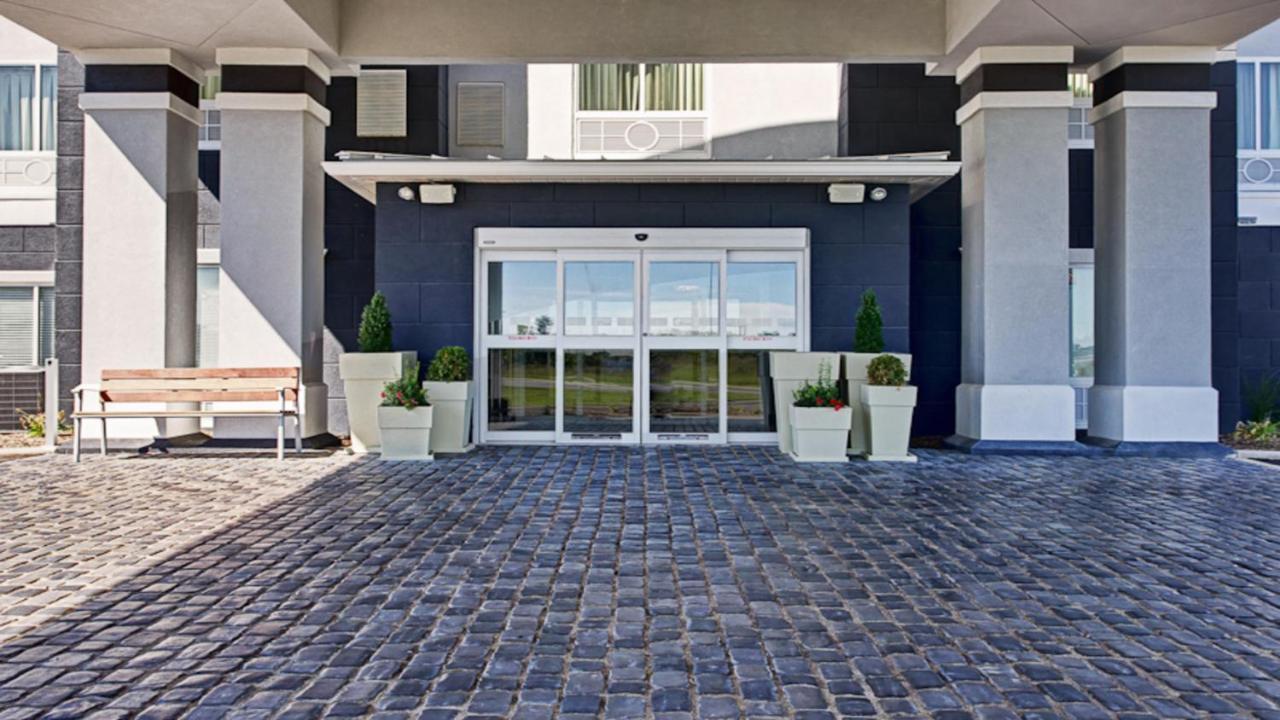 Holiday Inn Express & Suites North Fremont By Ihg Екстер'єр фото