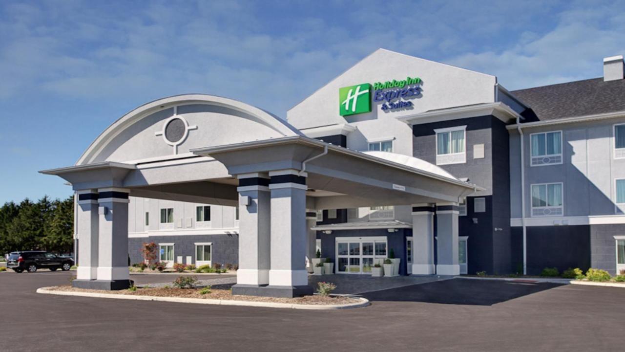 Holiday Inn Express & Suites North Fremont By Ihg Екстер'єр фото